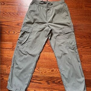 Uniqlo cargo pants / size S